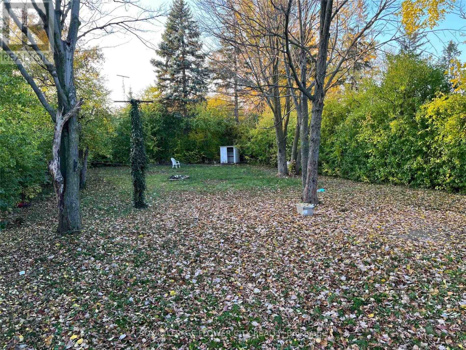 Photo 3 of 37 Warwick Road, Hamilton ON