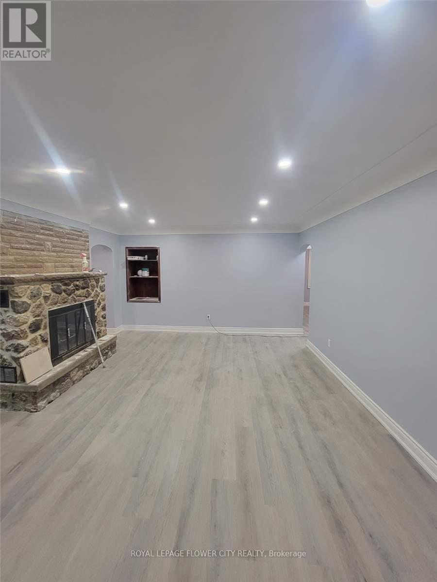 Photo 7 of 37 Warwick Road, Hamilton ON