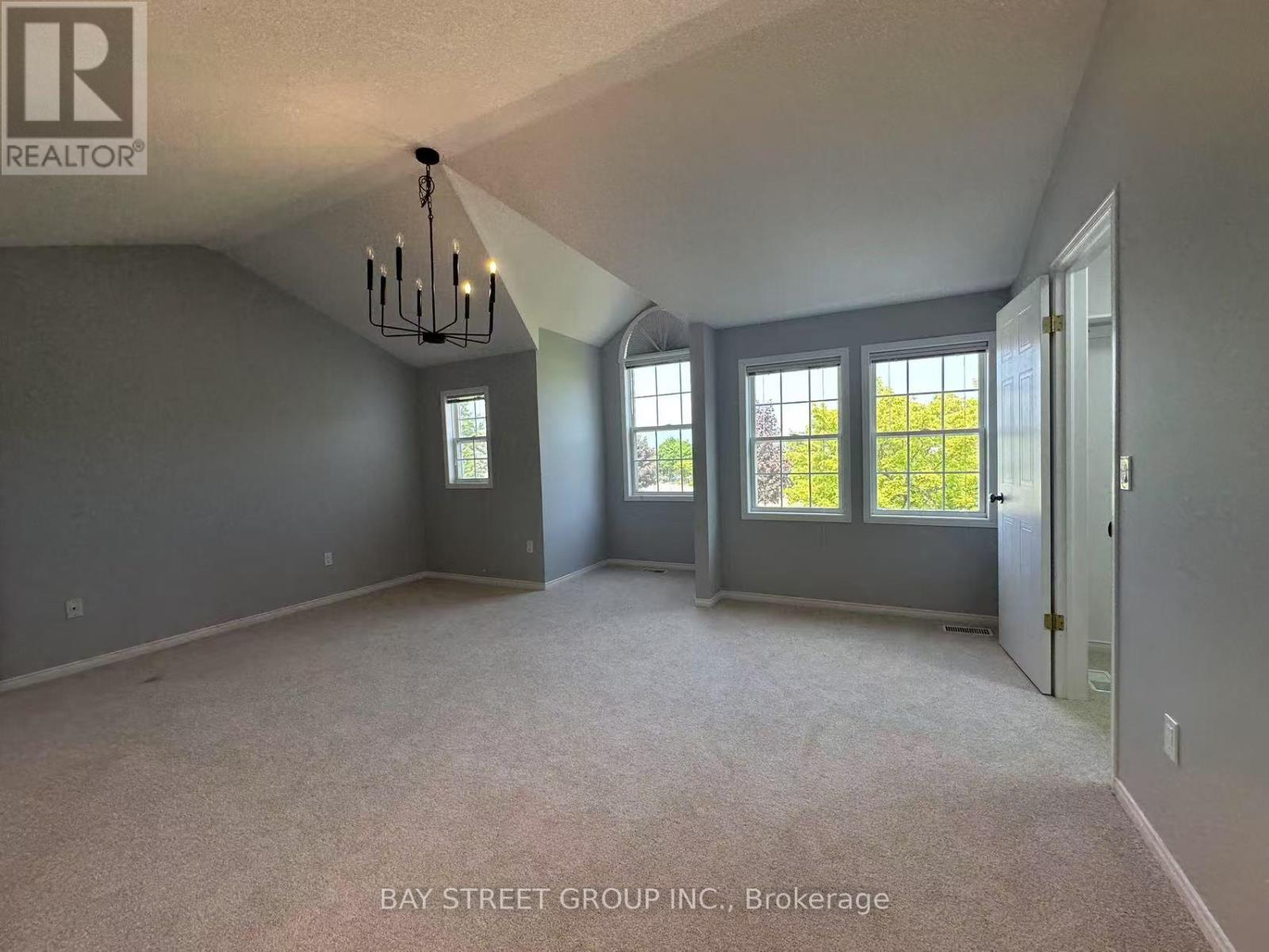 Photo 26 of 19 Silversmith Court, Guelph ON