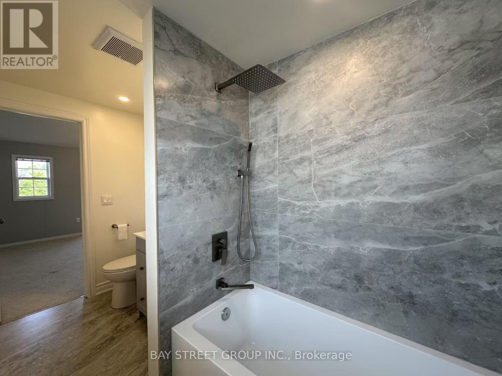 Photo 29 of 19 Silversmith Court, Guelph ON