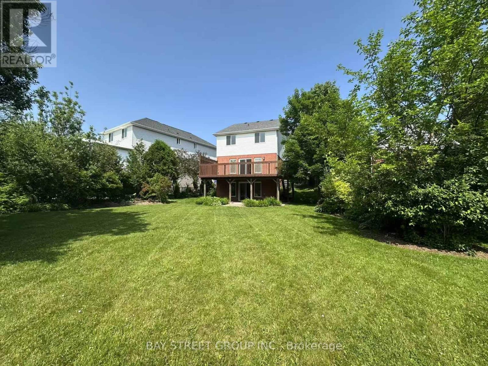 Photo 47 of 19 Silversmith Court, Guelph ON
