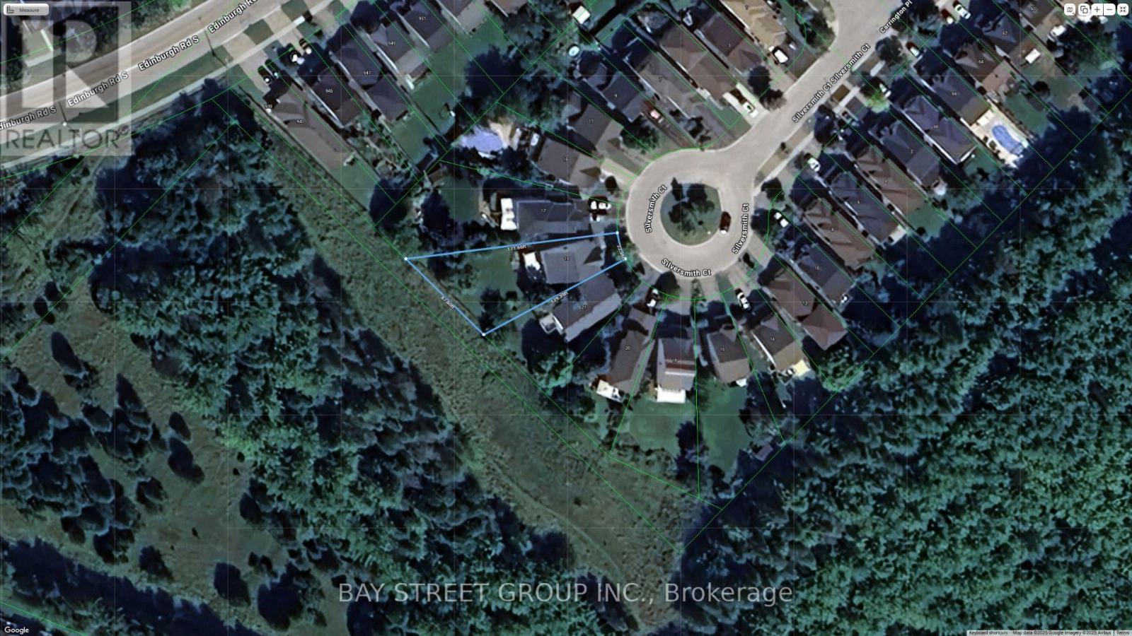 Photo 48 of 19 Silversmith Court, Guelph ON