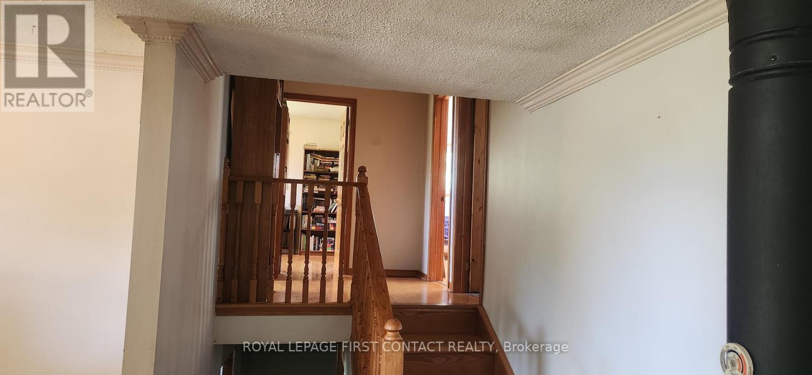 Photo 12 of 5321 Eighth Line, Essa ON