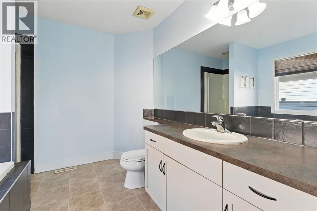 Photo 20 of 751 Prestwick Circle Se, Calgary AB
