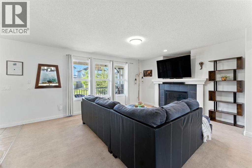 Photo 7 of 751 Prestwick Circle Se, Calgary AB
