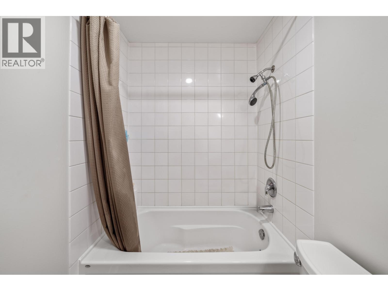 Photo 19 of 302 371 Ellesmere Avenue, Burnaby BC