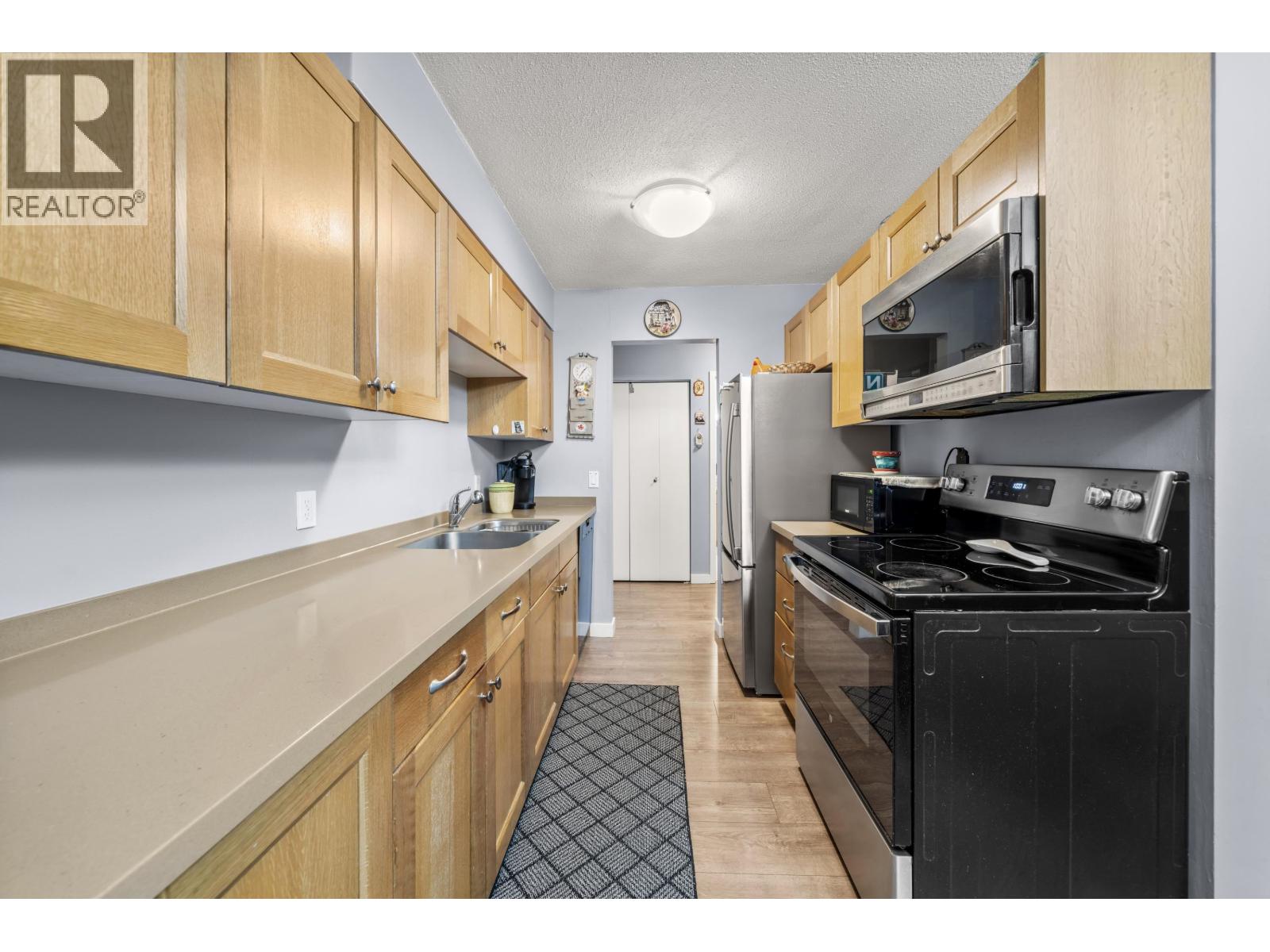 Photo 2 of 302 371 Ellesmere Avenue, Burnaby BC