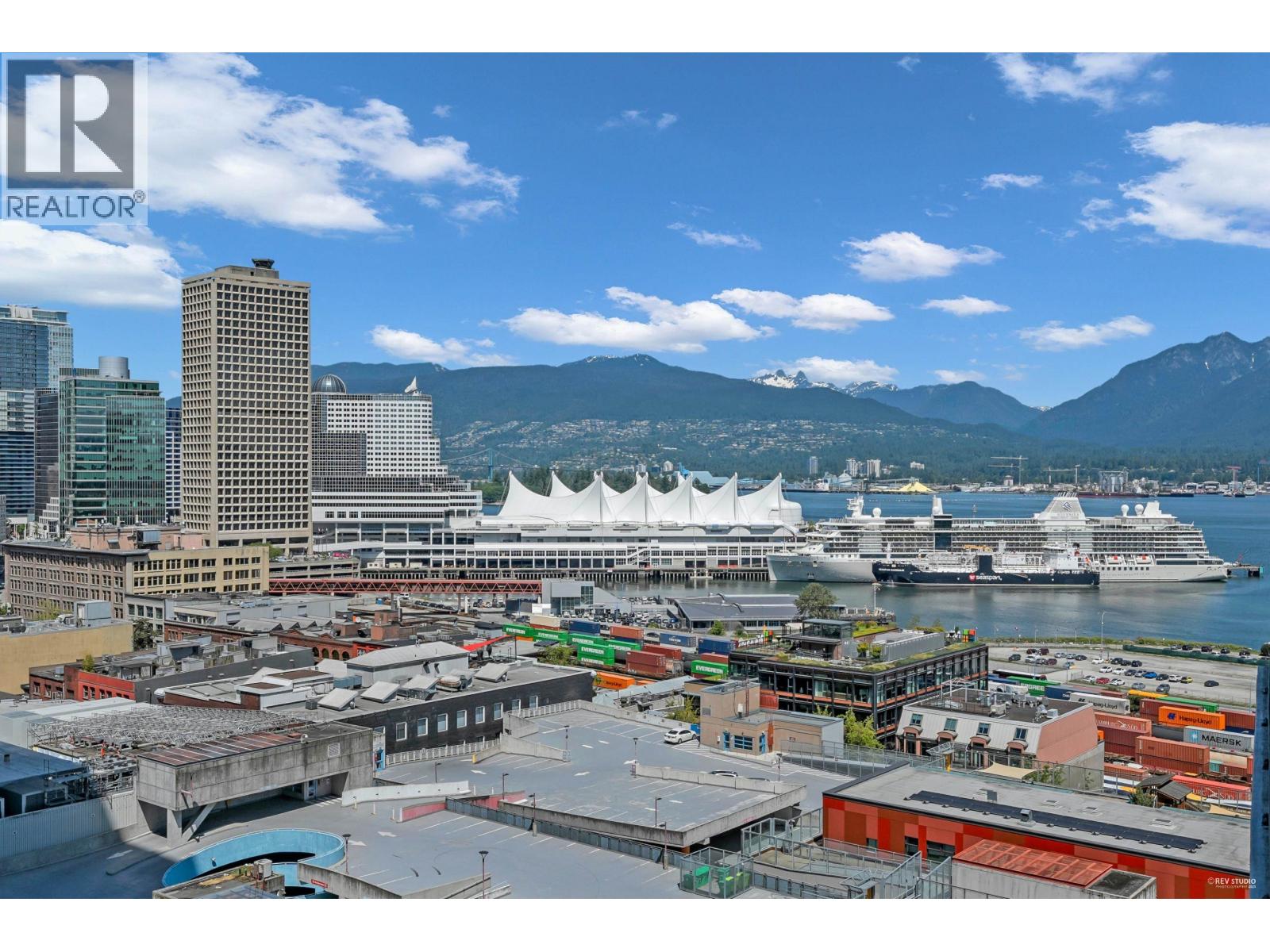 Photo 12 of 1707 108 W Cordova Street, Vancouver BC