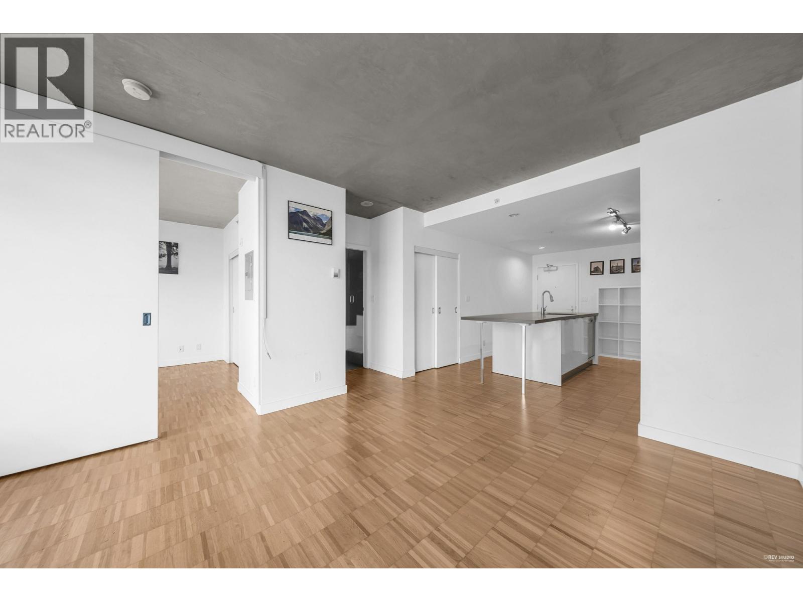Photo 6 of 1707 108 W Cordova Street, Vancouver BC