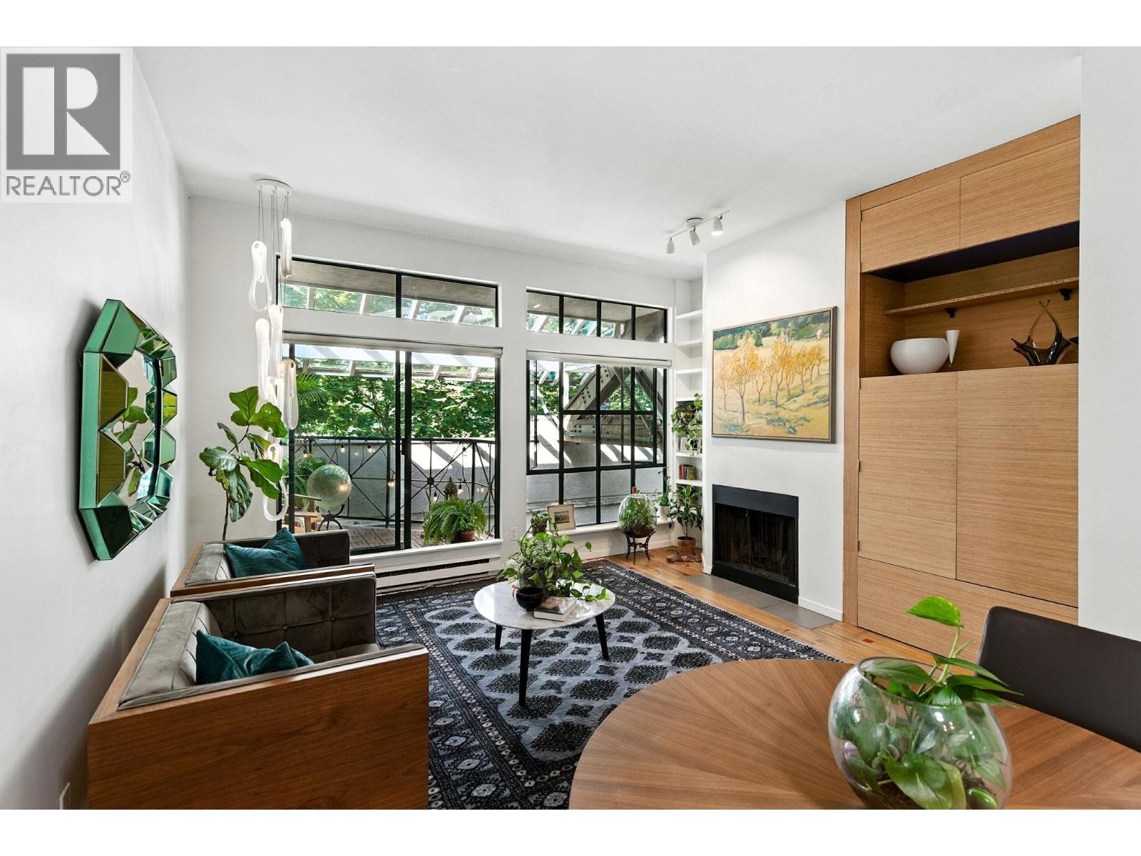 Photo 3 of 303 700 E Pender Street, Vancouver BC