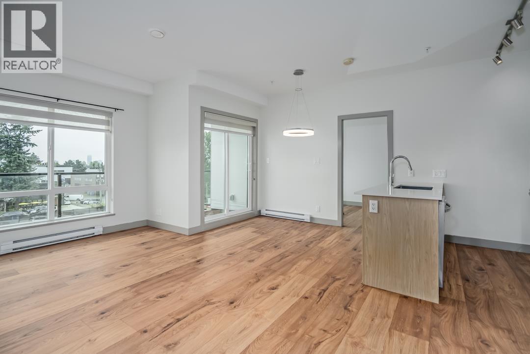 Photo 7 of 411 6968 Royal Oak Avenue, Burnaby BC