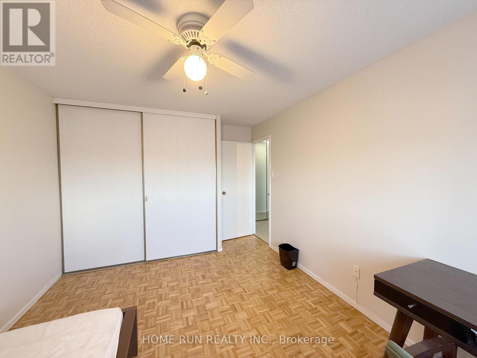 Photo 11 of 820 20 Chesterton Drive, Ottawa ON
