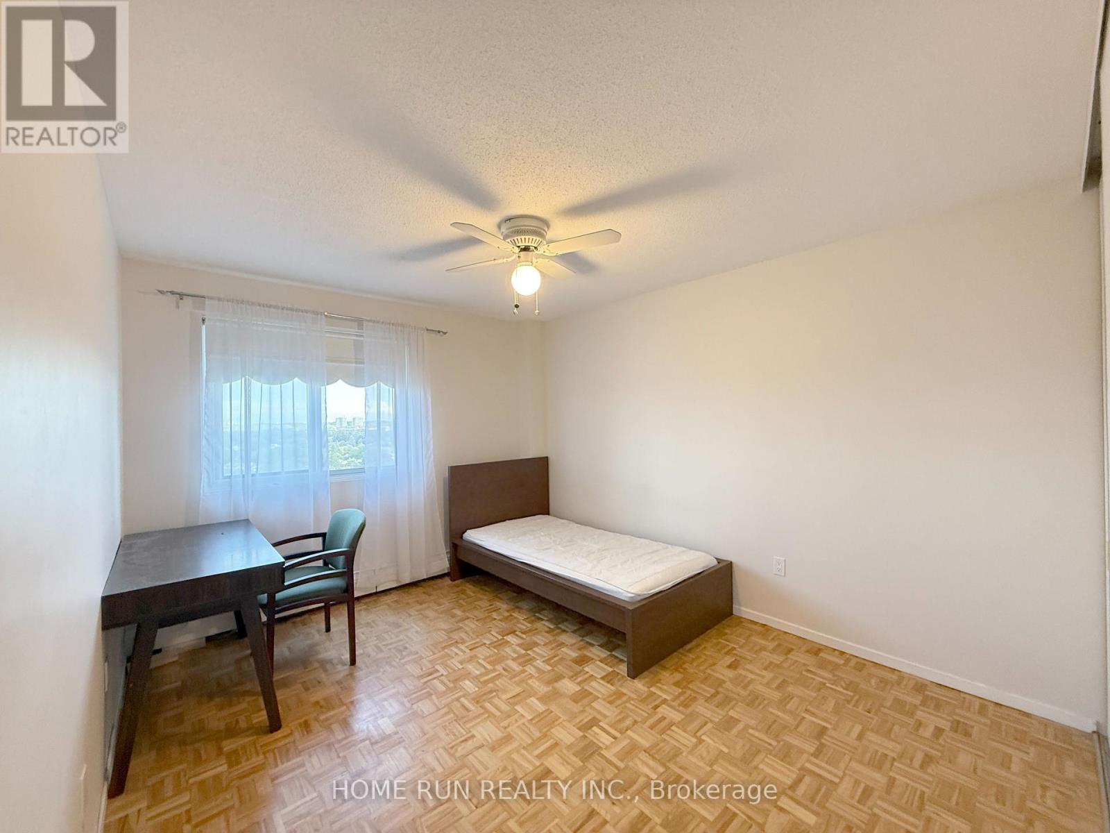 Photo 12 of 820 20 Chesterton Drive, Ottawa ON