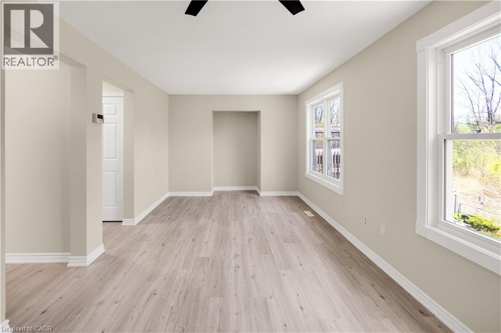 Photo 5 of 49 Daubigny Road, Brantford ON