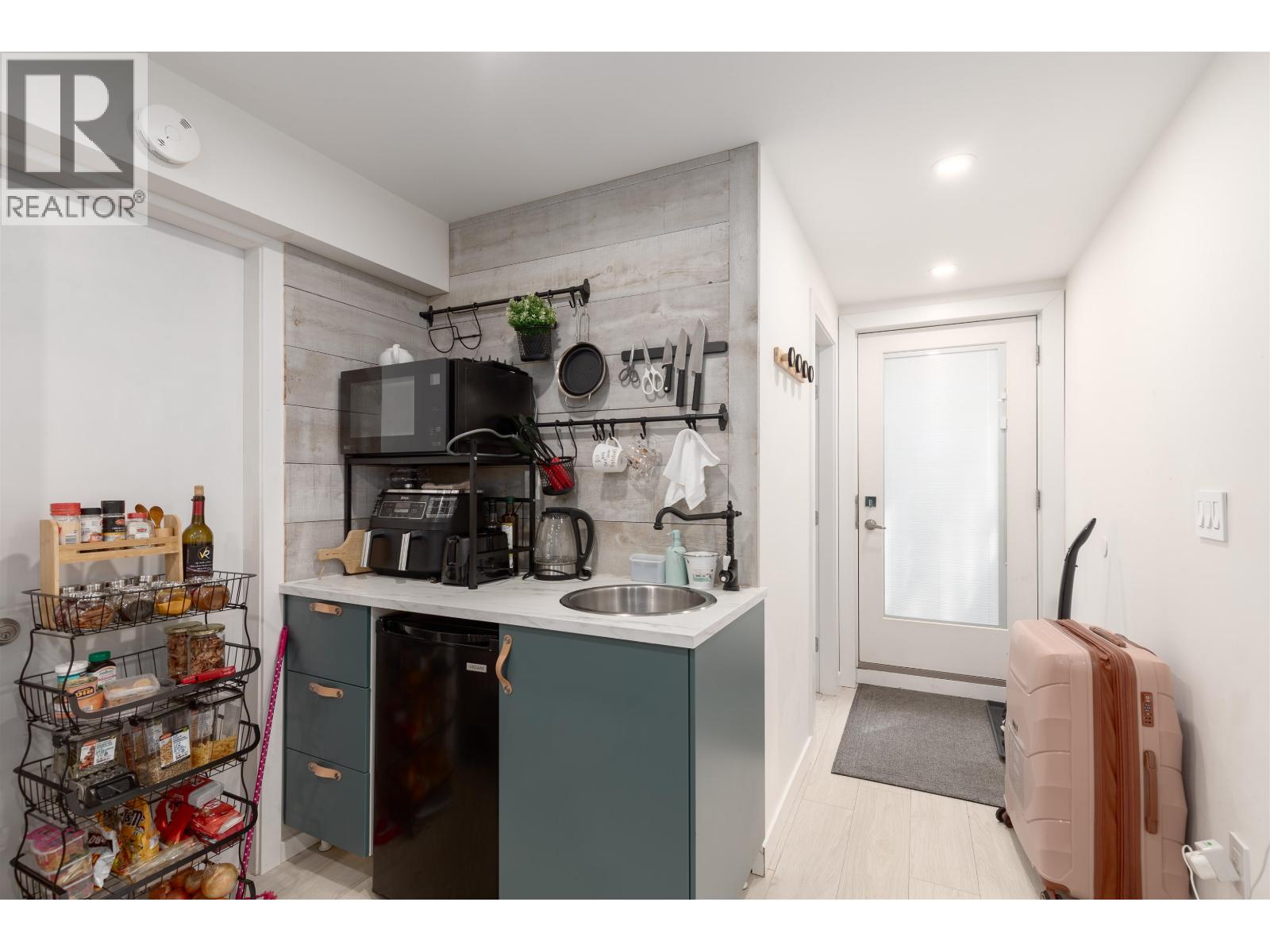 Photo 26 of 3812 Garden Grove Drive, Burnaby BC