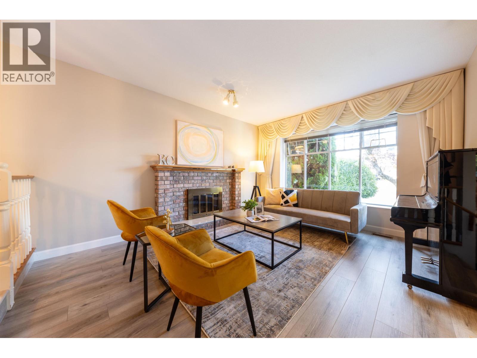 Photo 6 of 1936 Eureka Avenue, Port Coquitlam BC