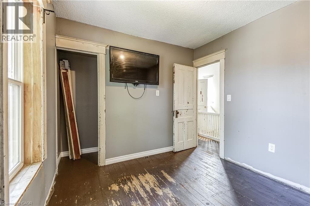 Photo 19 of 11 Elm Street, Hamilton ON