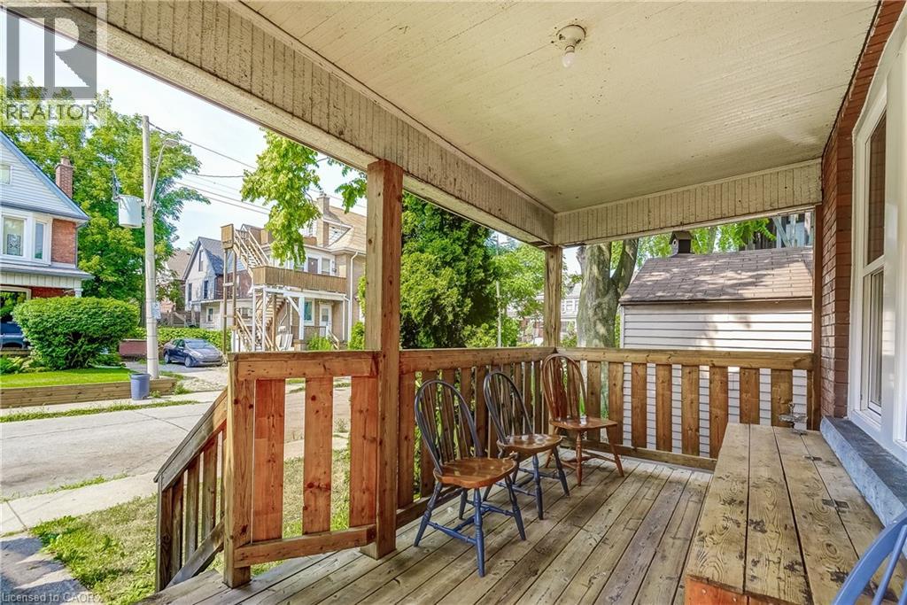 Photo 3 of 11 Elm Street, Hamilton ON
