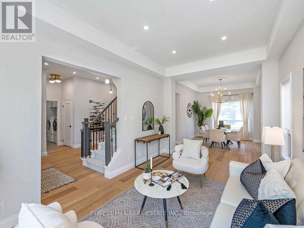 Photo 12 of 1092 Shaw Drive, Mississauga ON