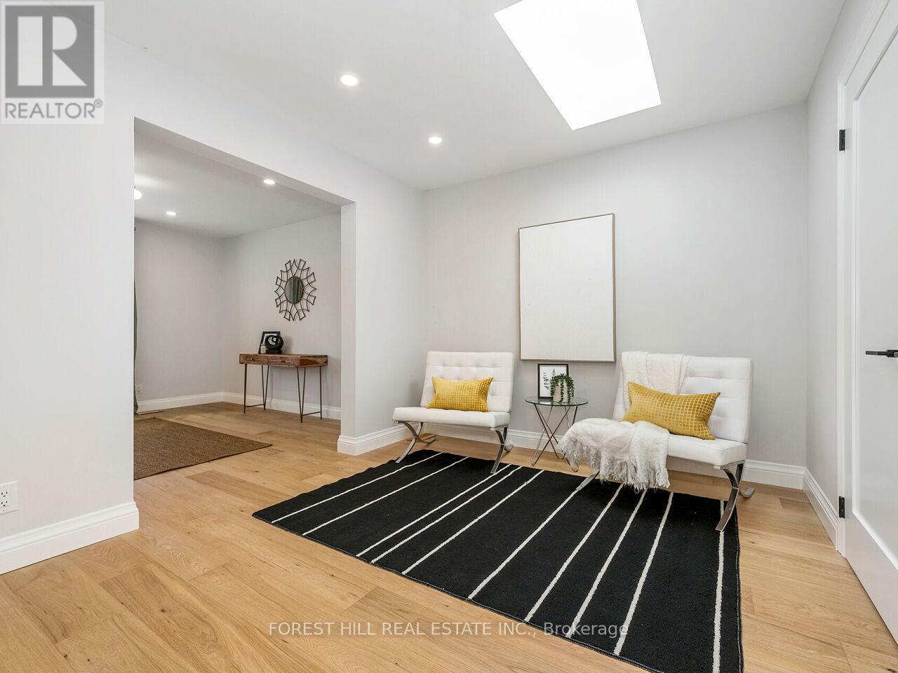 Photo 18 of 1092 Shaw Drive, Mississauga ON