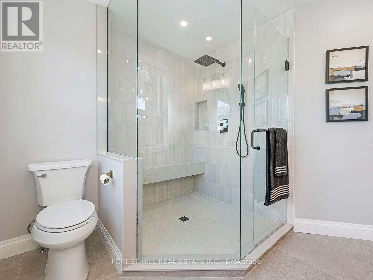 Photo 25 of 1092 Shaw Drive, Mississauga ON
