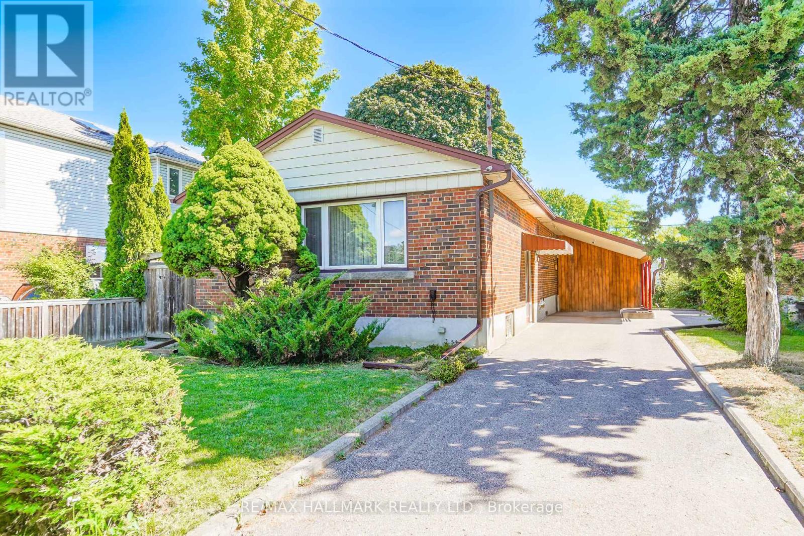 Photo 1 of 97 Vauxhall Drive, Toronto ON