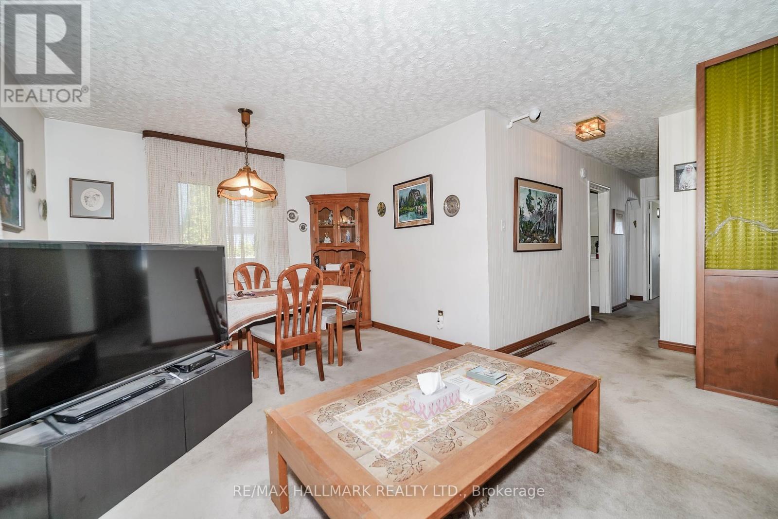 Photo 13 of 97 Vauxhall Drive, Toronto ON