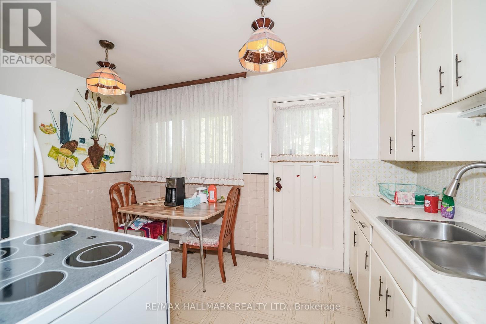 Photo 15 of 97 Vauxhall Drive, Toronto ON