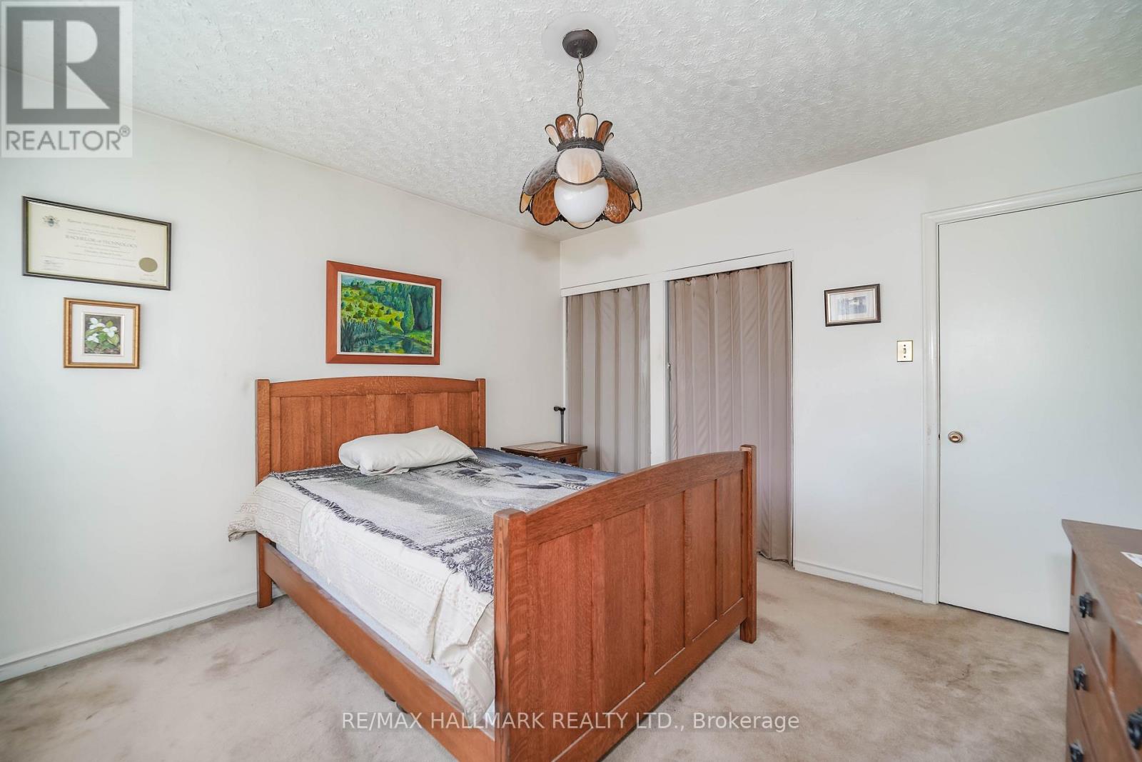 Photo 25 of 97 Vauxhall Drive, Toronto ON