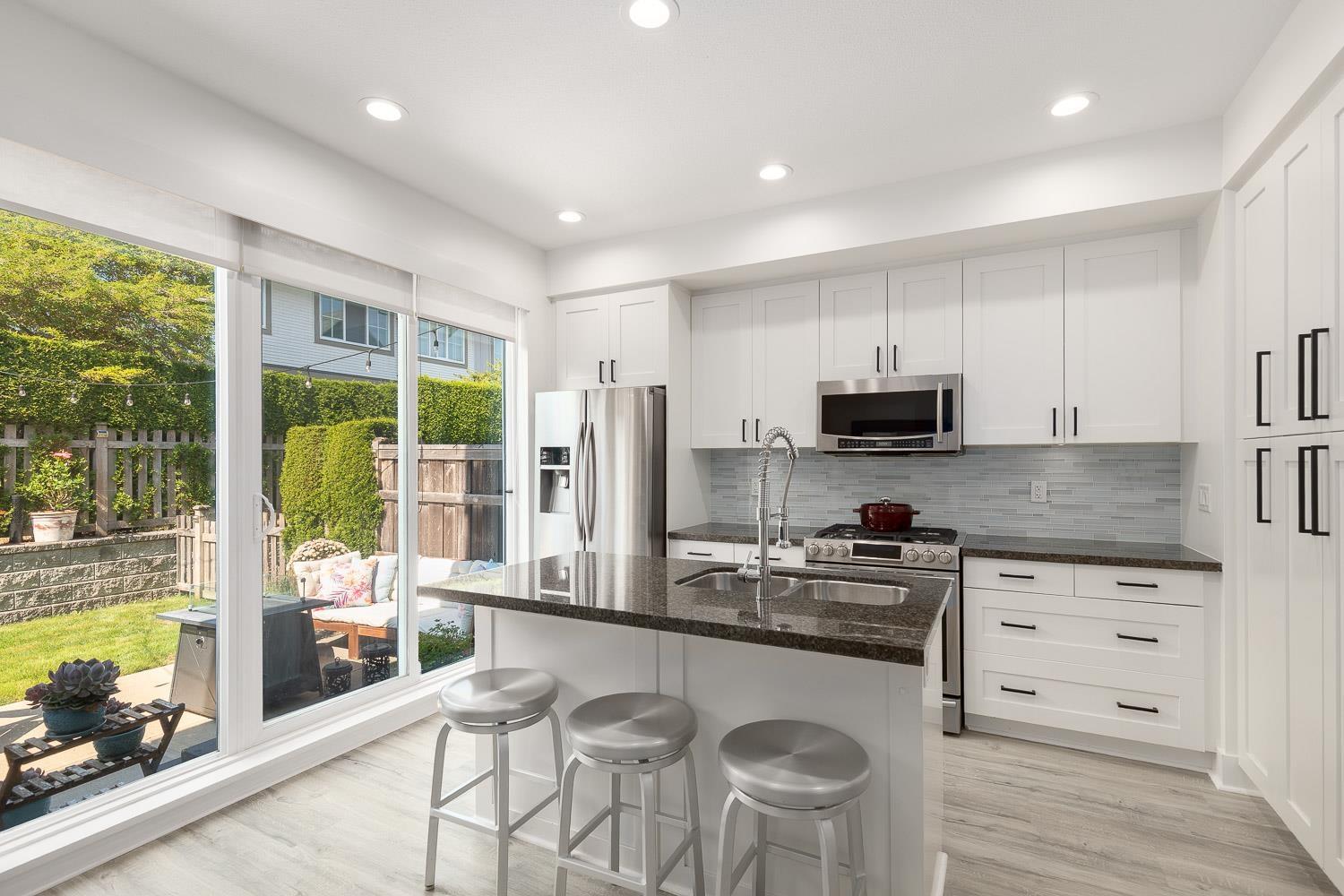 Photo 4 of 127 2501 161 A Street, Surrey BC