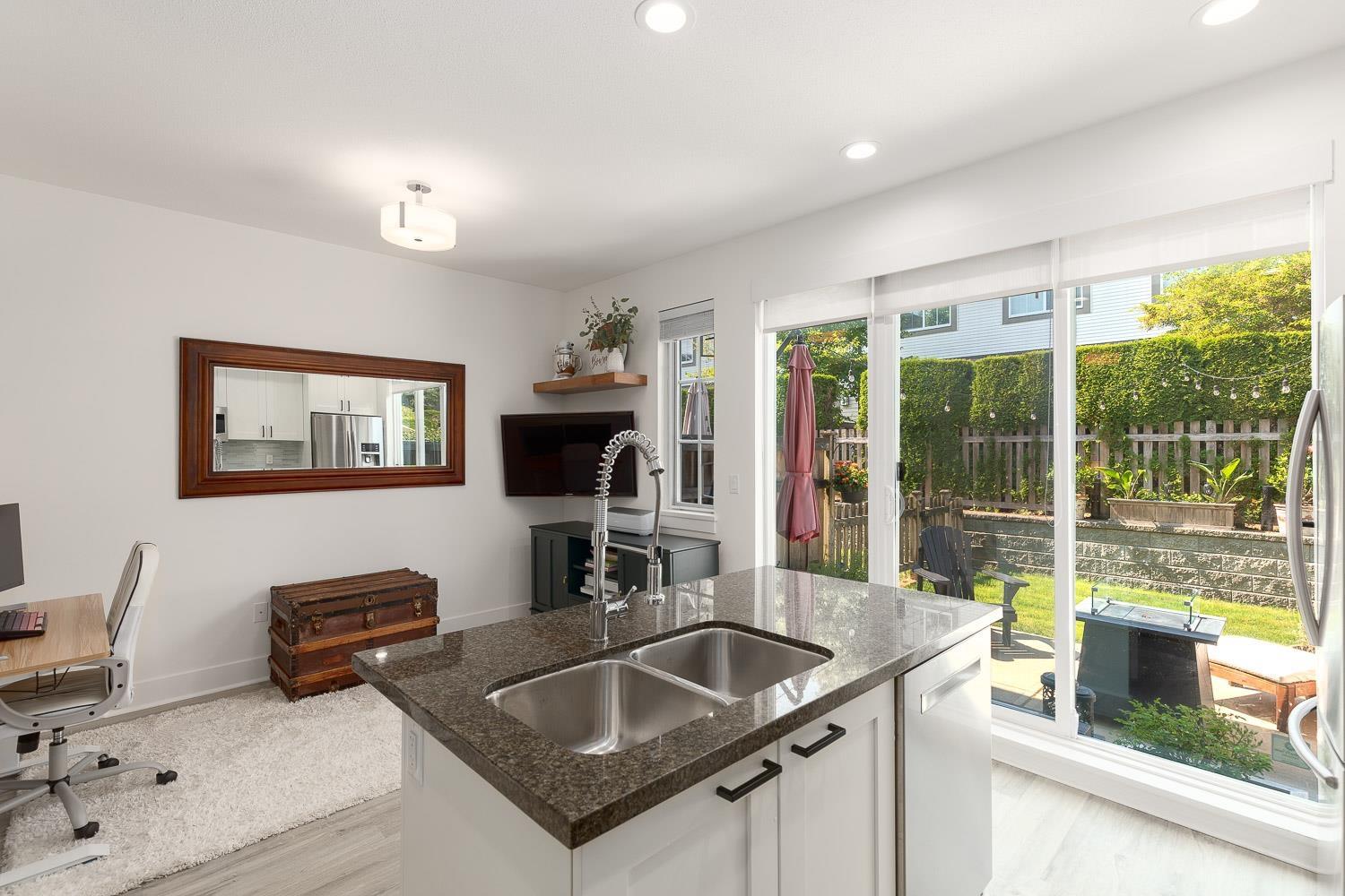 Photo 7 of 127 2501 161 A Street, Surrey BC
