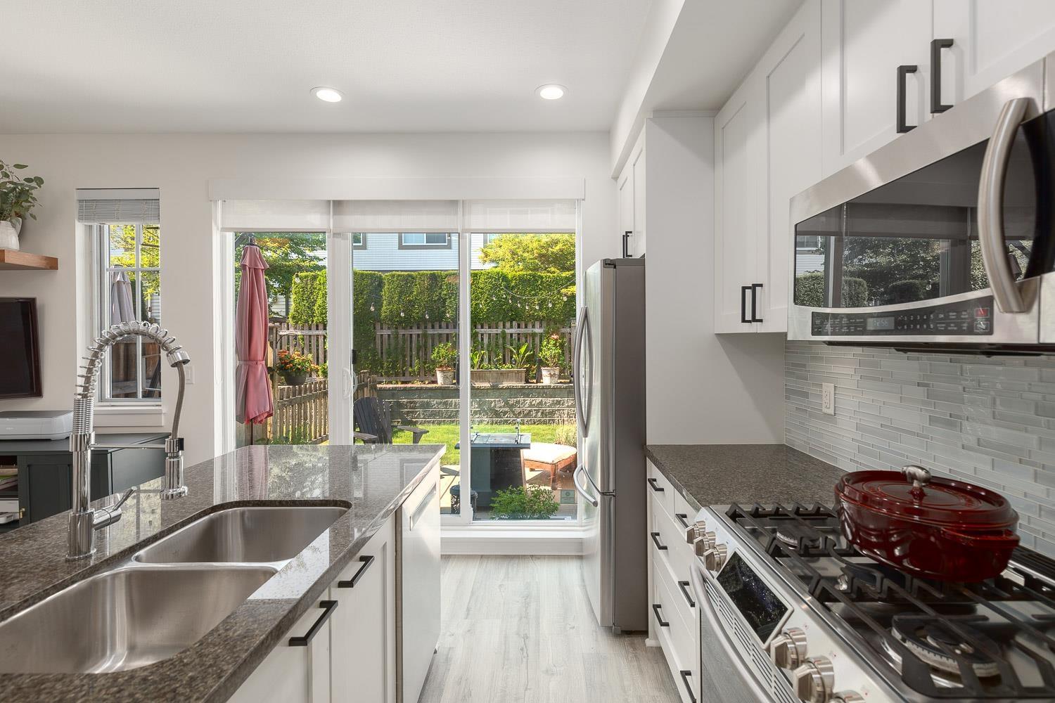 Photo 8 of 127 2501 161 A Street, Surrey BC