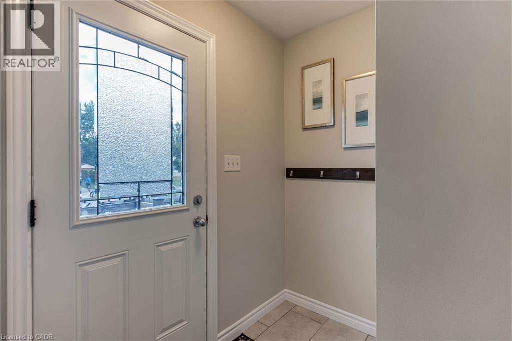 Photo 4 of 82 Southmoor Drive, Kitchener ON
