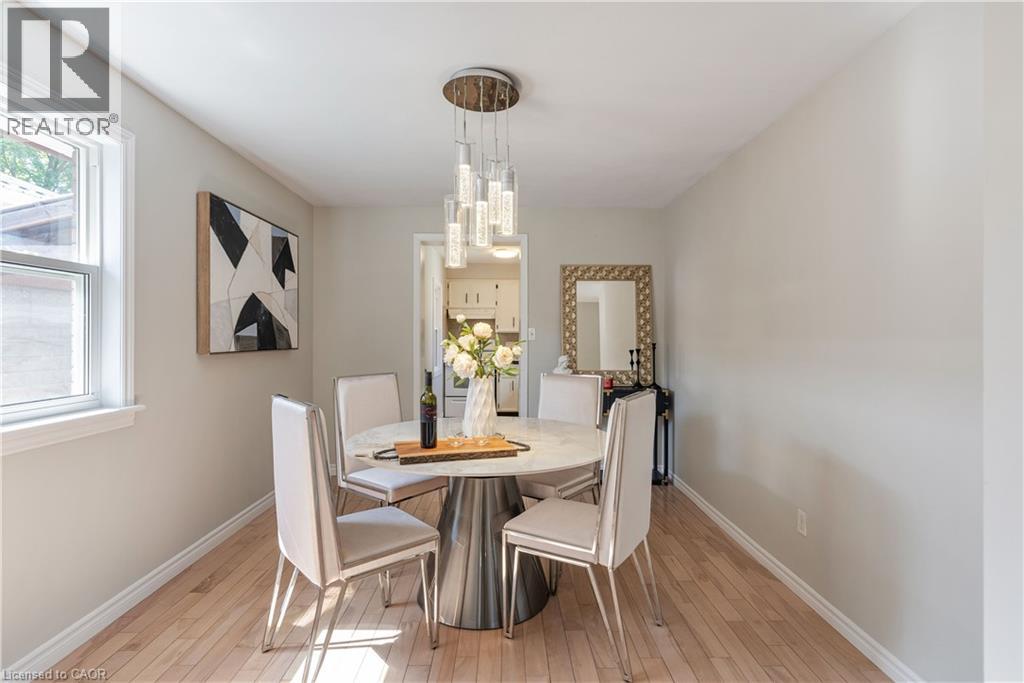 Photo 10 of 82 Southmoor Drive, Kitchener ON