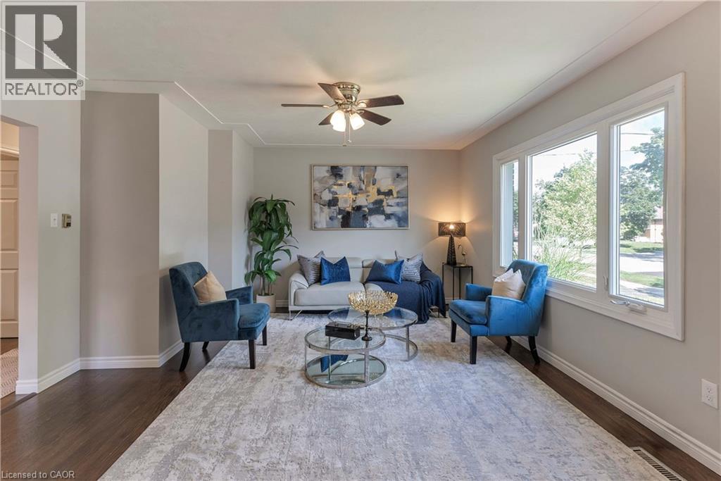 Photo 5 of 82 Southmoor Drive, Kitchener ON