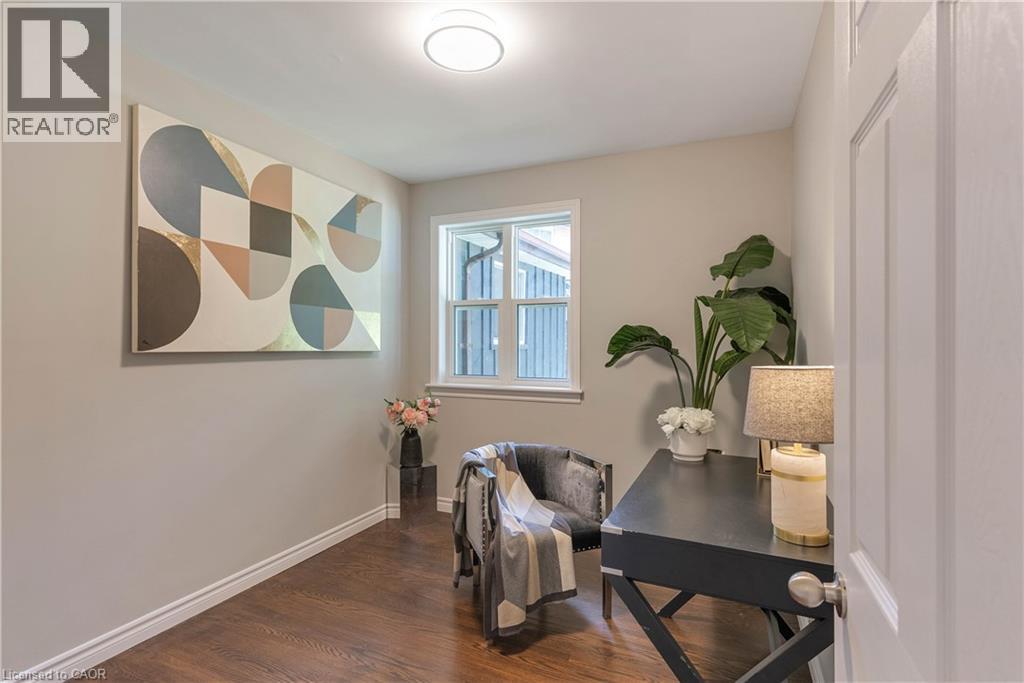 Photo 15 of 82 Southmoor Drive, Kitchener ON