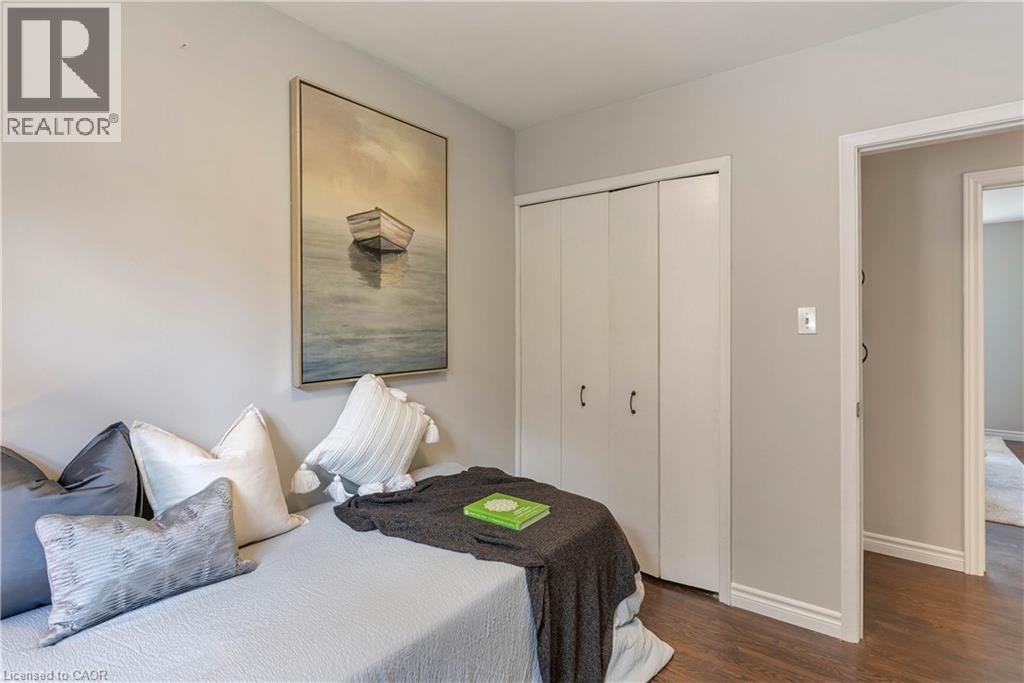 Photo 18 of 82 Southmoor Drive, Kitchener ON