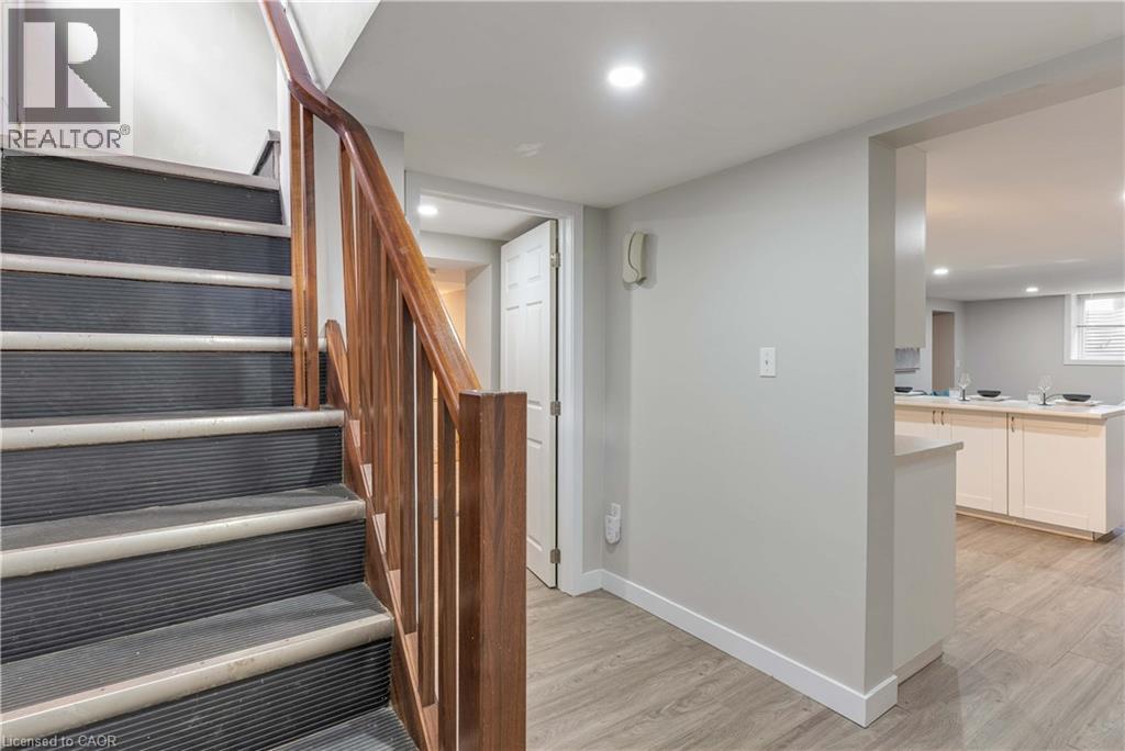 Photo 21 of 82 Southmoor Drive, Kitchener ON