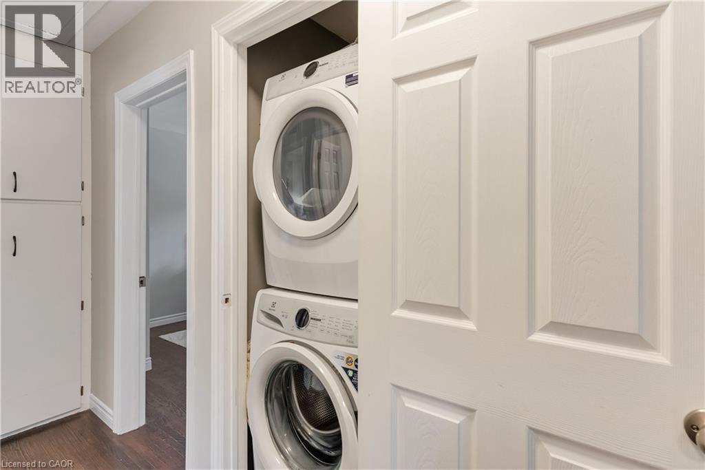Photo 35 of 82 Southmoor Drive, Kitchener ON