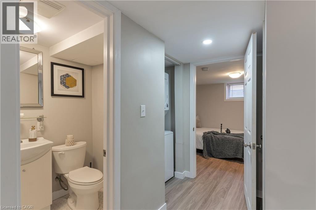 Photo 25 of 82 Southmoor Drive, Kitchener ON