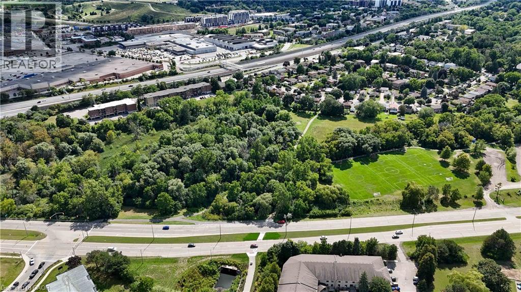 Photo 39 of 82 Southmoor Drive, Kitchener ON