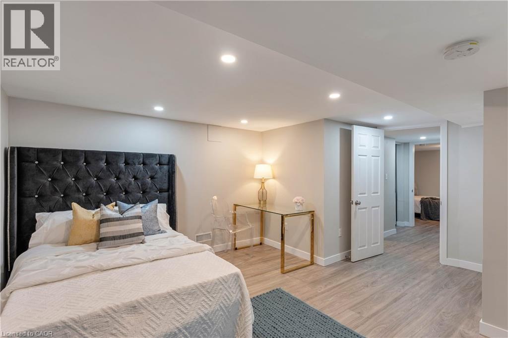 Photo 23 of 82 Southmoor Drive, Kitchener ON