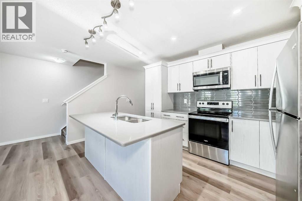 Photo 4 of 145 Yorkville Boulevard Sw, Calgary AB