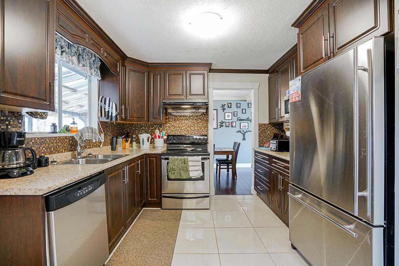 Photo 12 of 33430 Huggins Avenue, Abbotsford BC
