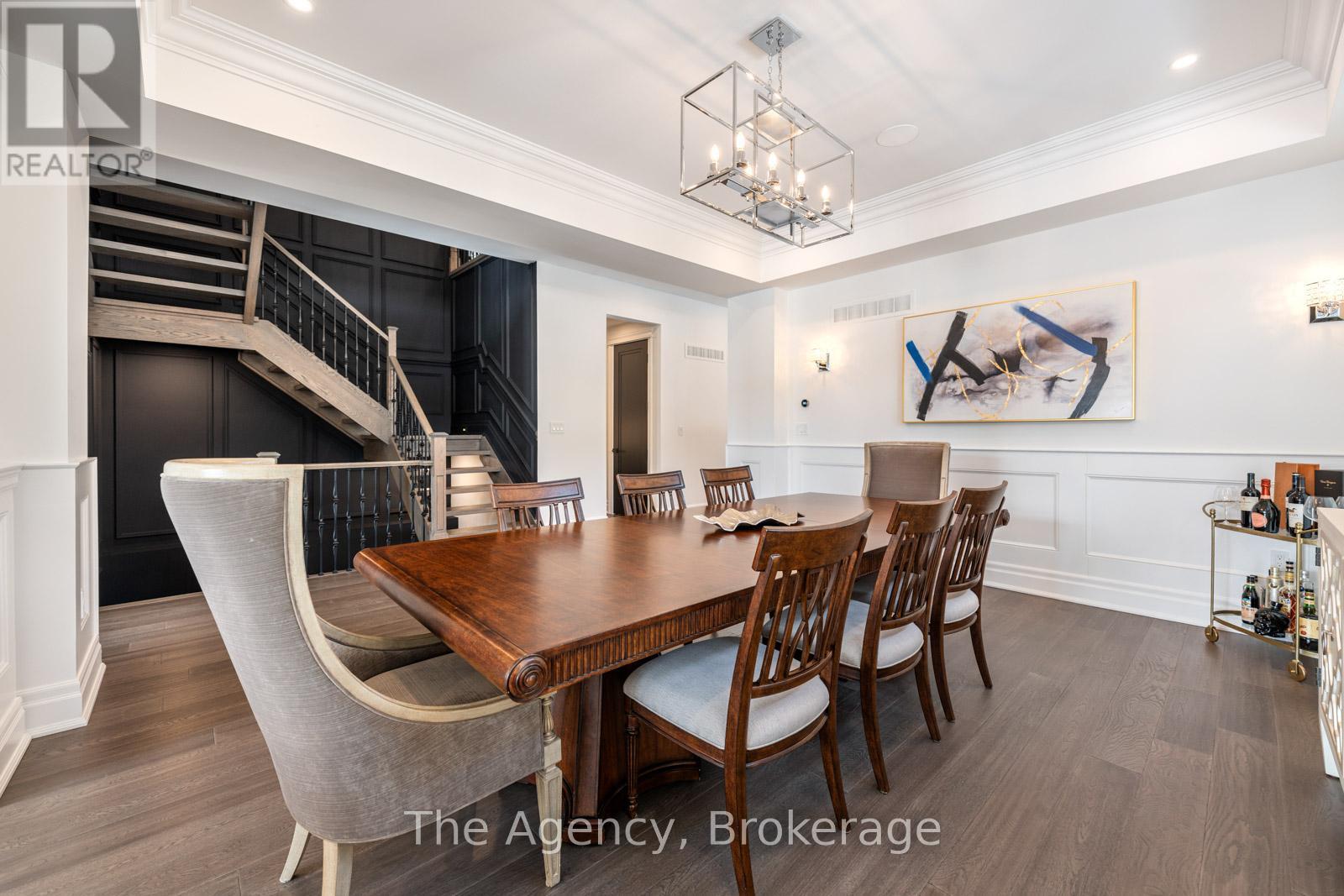 Photo 10 of 3 2265 Lakeshore Road, Burlington ON