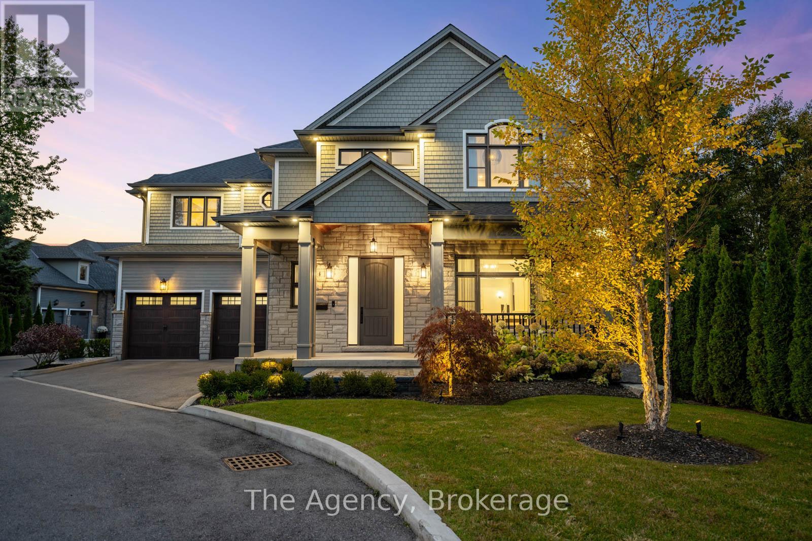 Photo 2 of 3 2265 Lakeshore Road, Burlington ON