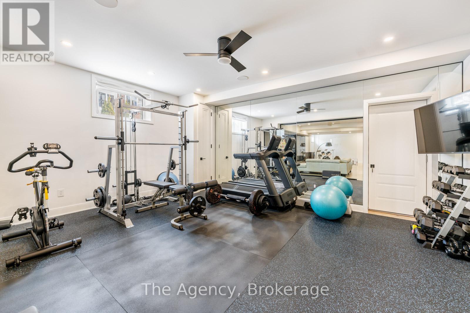 Photo 31 of 3 2265 Lakeshore Road, Burlington ON
