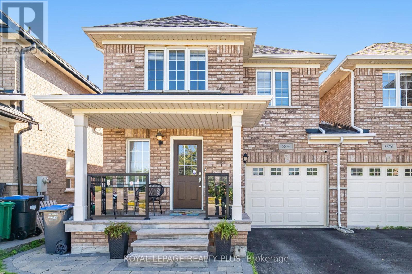 Photo 1 of 5574 Freshwater Drive, Mississauga ON