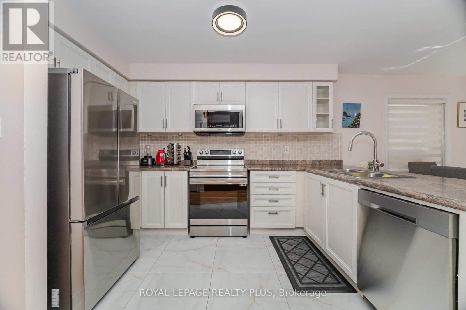 Photo 19 of 5574 Freshwater Drive, Mississauga ON
