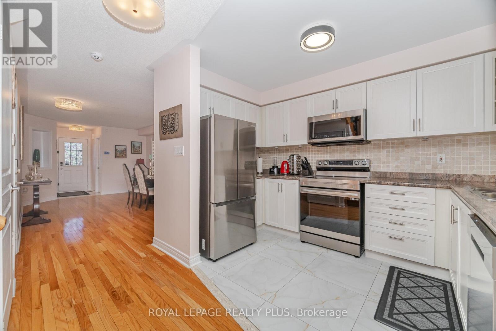 Photo 21 of 5574 Freshwater Drive, Mississauga ON
